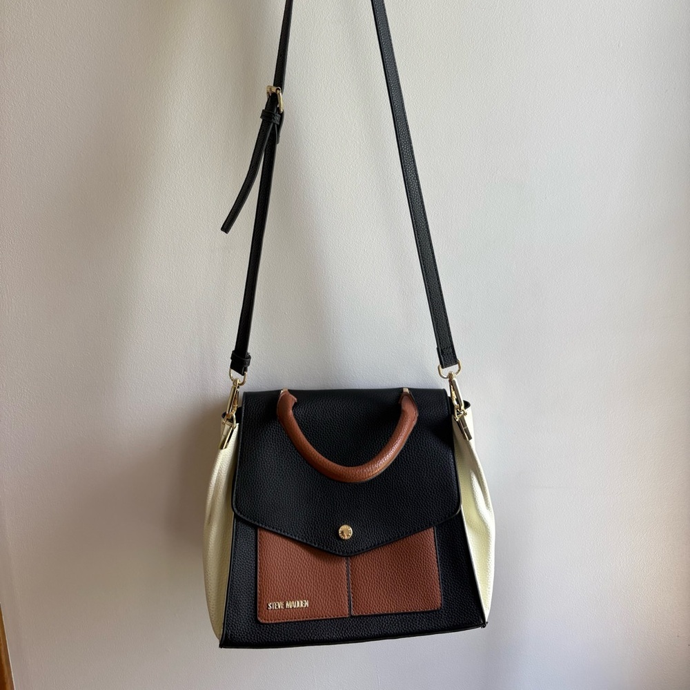 Steve Madden Women's Purse with Gold-Tone Hardware Shoulder Strap And Handle - Picture 8 of 8